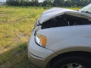 2006 Ford Expedition - Primary Damage Left Image